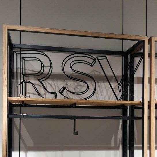 AErgostore - projekt i produkcja mebli sklepowych