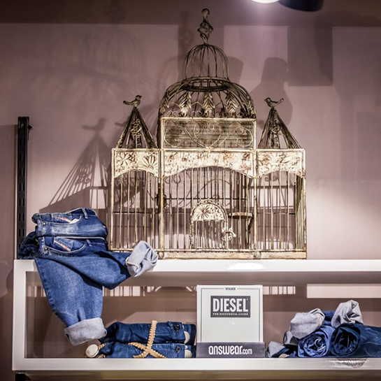 Awyposażenie przestrzeni komercyjnych promocyjnych15