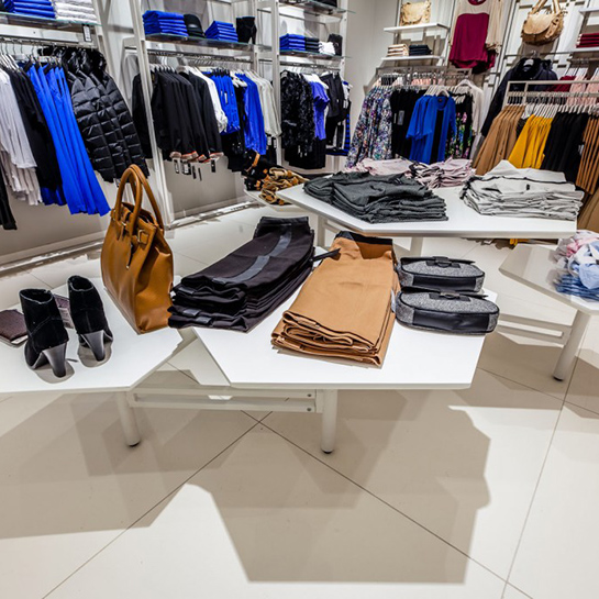 Ameble dla sklepów w galeriach handlowych