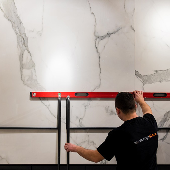 Aprojekt produkcja montaż mebli sklepowych 44