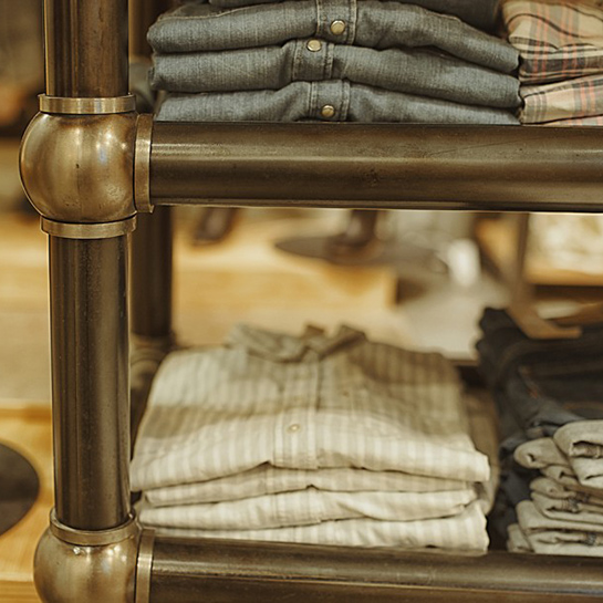 Aprojekt produkcja montaż mebli sklepowych 88