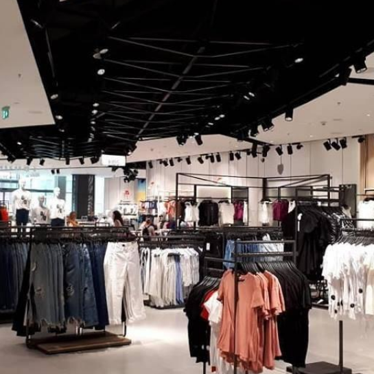 AProdukcja mebli sklepowych – kolejne realizacje Ergo Store dla grupy LPP