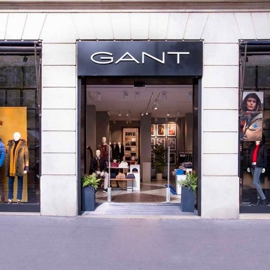 wyposażenie sklepów Gant w meble